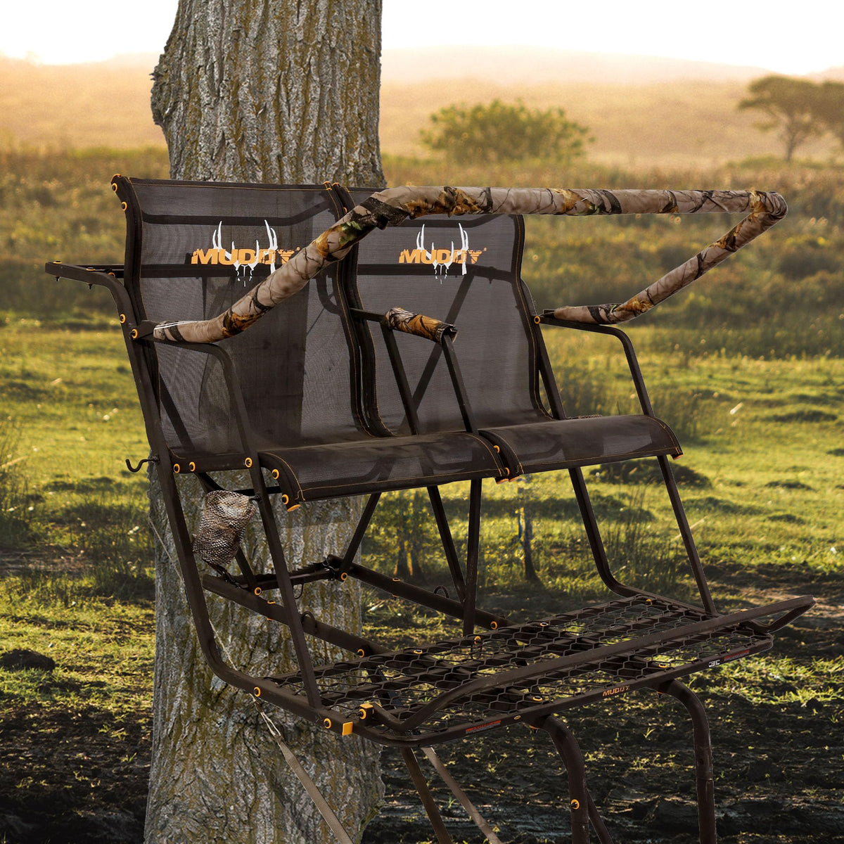Hunting Deer Ladder Stand 20 ft with Blind Kit D4055
