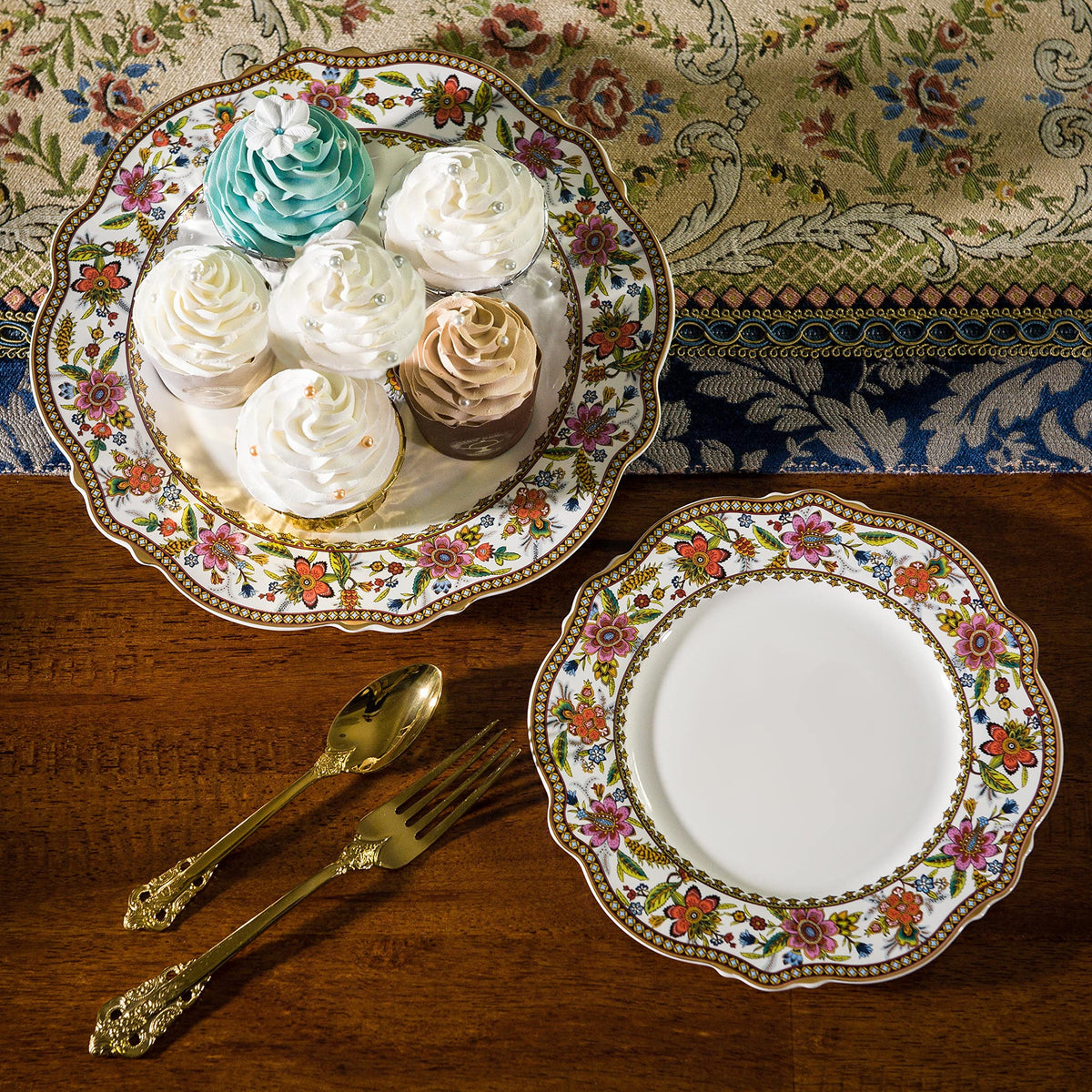 Fine China 12-Piece Dinnerware Set for 4 with 24K Gold Trim B39772